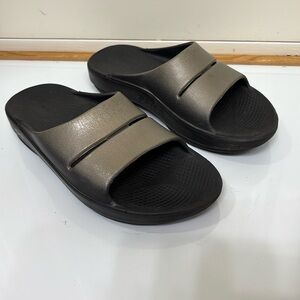 Oofos Ooahh Luxe Slides Womens Sz 9 Mens 7 In Latte